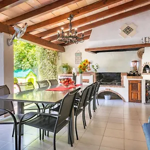 https://can-xeliu.balearic-islands.net